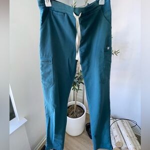 FIGS scrubs! style: High Waisted Yola Skinny Scrub Pant